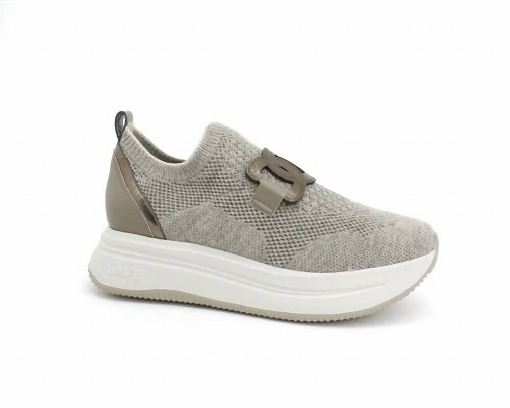 NEW SOFTWAVES women's simone slip-on shoes in sahara